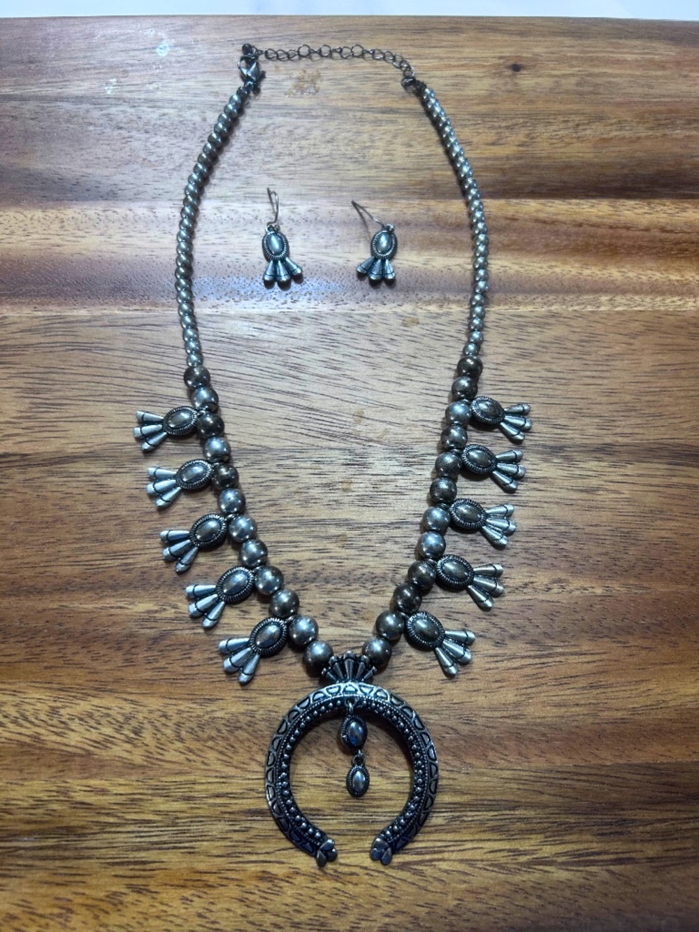 Vintage-Inspired Silver Tone Statement Necklace & Earring Set